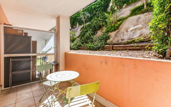 Appartement à vendre    2 pièces • 38 m2 Nice