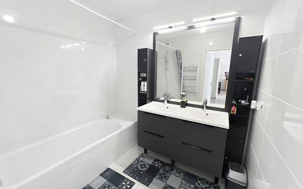 Appartement à vendre    3 pièces • 60,85 m2 Villeneuve-Loubet