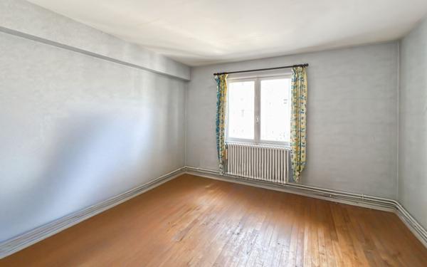 Appartement à vendre    4 pièces • 99 m2 Périgueux