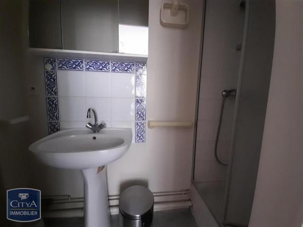 Location appartement Châteauroux (36000) 1 pièce 11.86m²