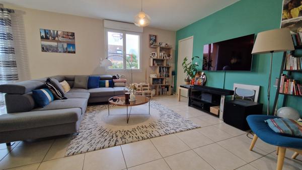 superbe pavillon bien située à Guécélard