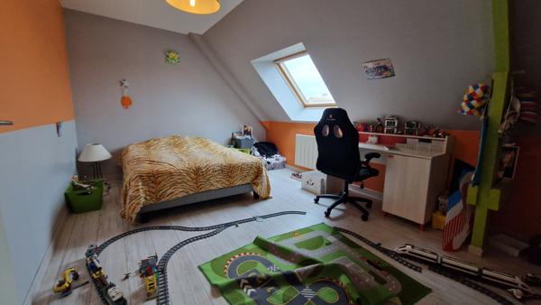 superbe pavillon bien située à Guécélard