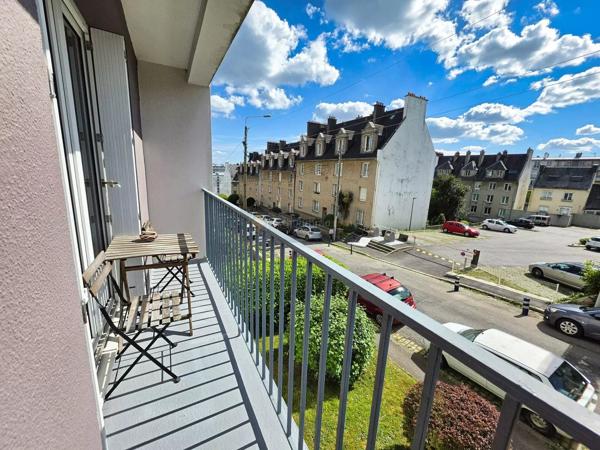 Vente                                                      Appartement
                        
                     5 pièces                      85 m2                     à Brest