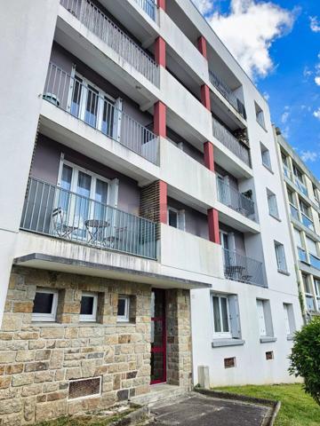 Vente                                                      Appartement
                        
                     5 pièces                      85 m2                     à Brest