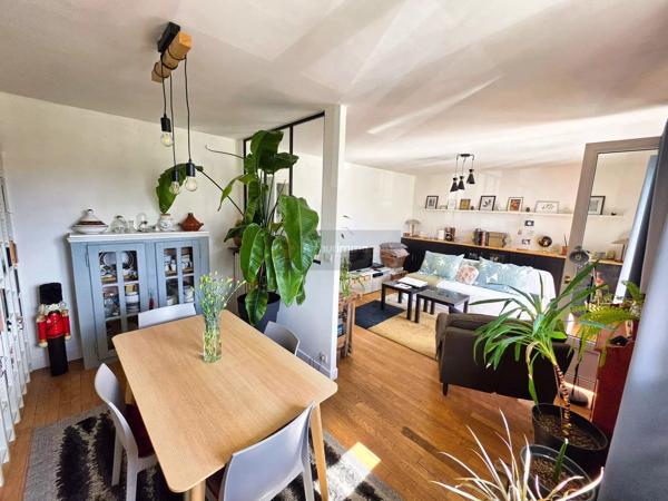 Vente                                                      Appartement
                        
                     5 pièces                      85 m2                     à Brest