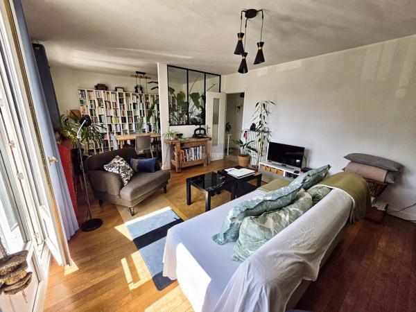 Vente                                                      Appartement
                        
                     5 pièces                      85 m2                     à Brest
