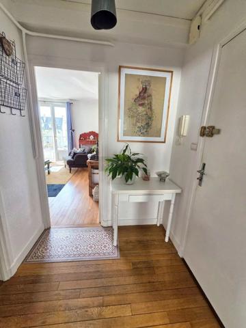 Vente                                                      Appartement
                        
                     5 pièces                      85 m2                     à Brest