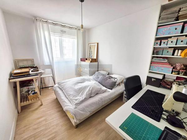 Vente                                                      Appartement
                        
                     5 pièces                      85 m2                     à Brest