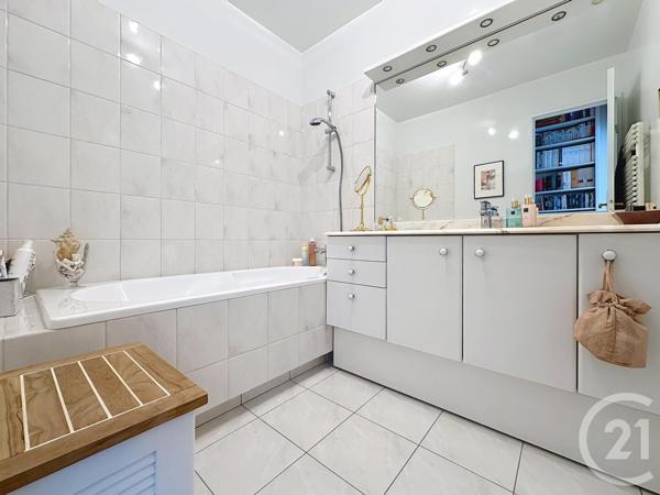 Appartement F4 à vendre  4 pièces - 94,25 m2 PARIS - 75020