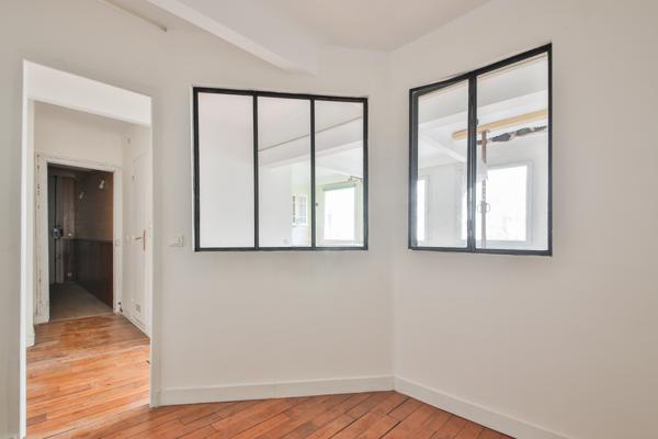 Appartement
         2 pièces
        - 37 m² Exclusivité 350 000 € *
