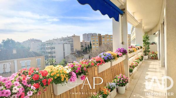 Location appartement 3 pièces 53 m² Toulon