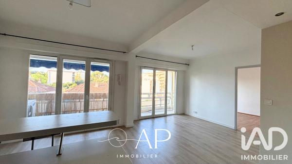 Location appartement 3 pièces 53 m² Toulon
