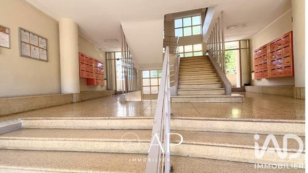 Location appartement 3 pièces 53 m² Toulon