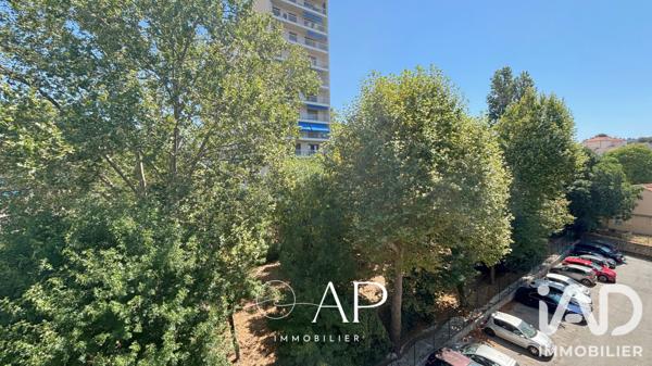 Location appartement 3 pièces 53 m² Toulon