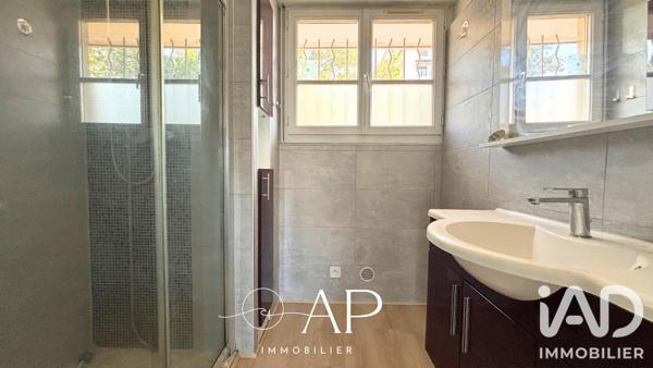 Location appartement 3 pièces 53 m² Toulon