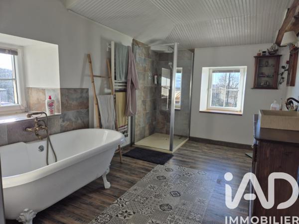 Maison à vendre 8 pièces 219 m² Celles-sur-Belle