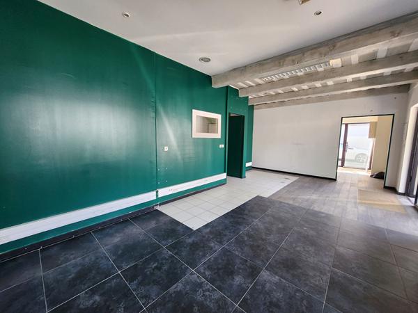 EXCLUSIVITE AVIGNON - ROUTE DE MARSEILLE - IMMEUBLE A VENDRE  EMPLACEMENT N°1 - TOUS COMMERCES - DIVISIBLES EN  PLUSIEURS LOTS