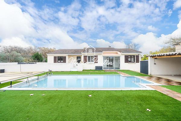 Superbe villa familiale 6 pièces avec piscine et grand jardin