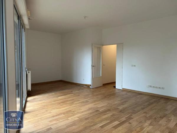 Appartement à louer 3 pièces 83m²