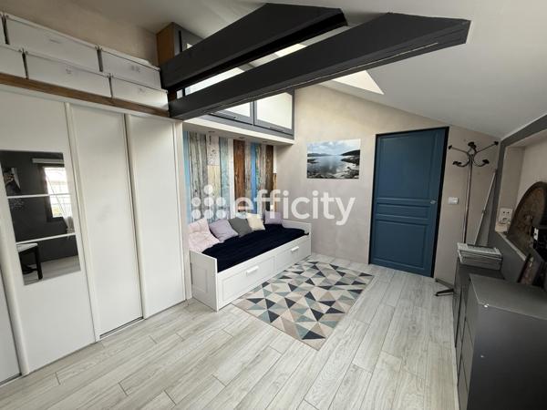 Maison
         5 pièces
        - 128 m² 382 800 € *