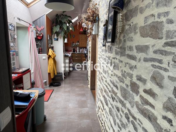 Maison
         5 pièces
        - 128 m² 382 800 € *