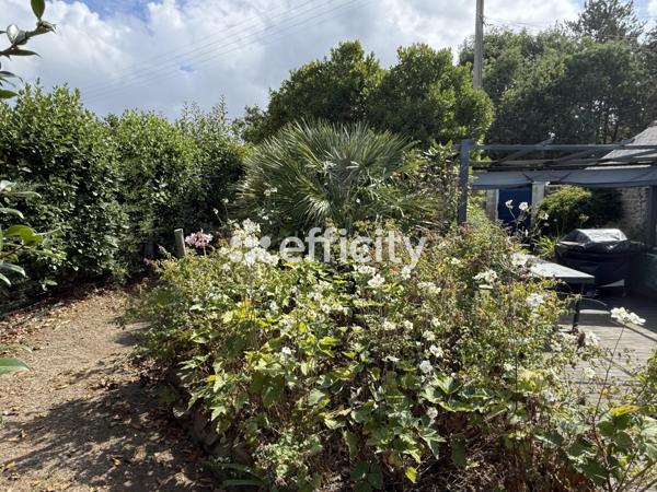 Maison
         5 pièces
        - 128 m² 382 800 € *