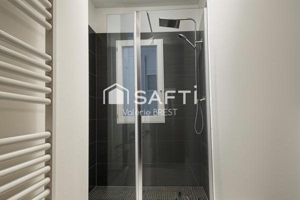 13006 13008-Marseille-type 2 lumineux- Cave.