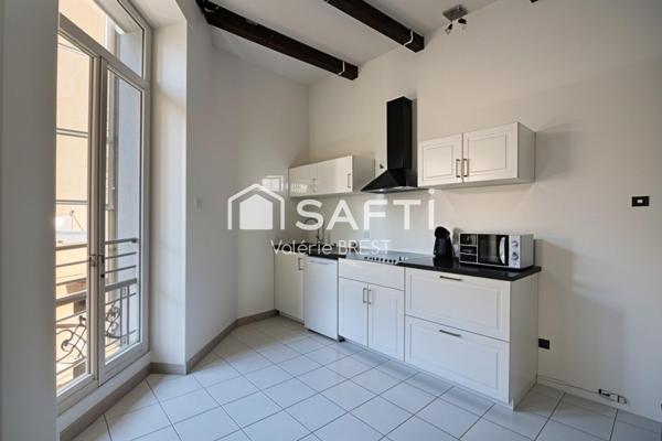 13006 13008-Marseille-type 2 lumineux- Cave.