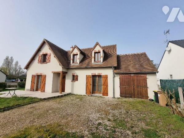 A vendre à ROMORANTIN-LANTHENAY (41), située dans un quartier recherché, cette maison d'une sur...