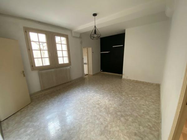 ANGERS – Hyper Centre – T2 vide – 42 m2