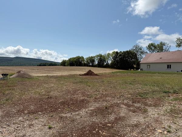 Terrain constructible sur 950 m2 viabilisé