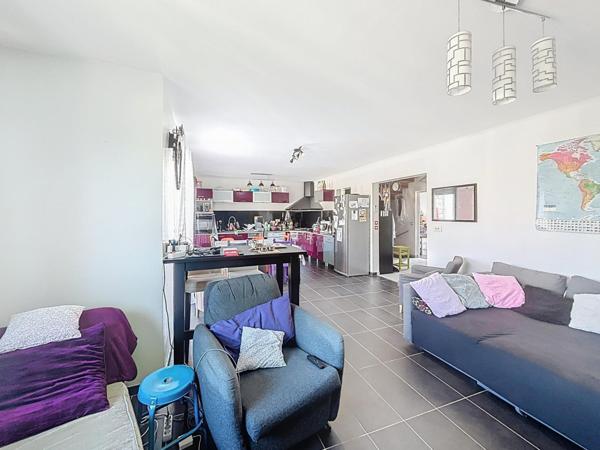 Maison individuelle de 191 m2 environ, 5 chambres, sous sol total, dépendance