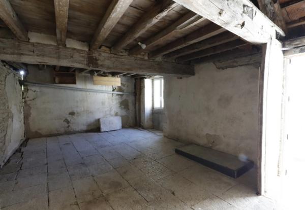 Dpt Yonne (89), à vendre SAINT VINNEMER maison de village P4 de 88 m² avec un exterrieur