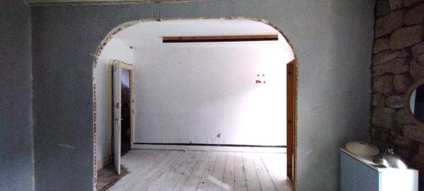 ANCIEN COMMERCE 230m², espace de vie 160 m2, terrain +700m²