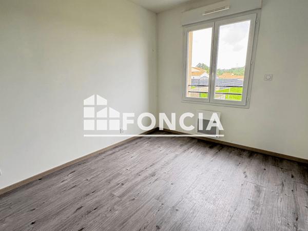 Location Maison 5 pièces 95.44 m² - 7 RUE JUSTIN VALLEE Saint-pere-en-retz 44320
