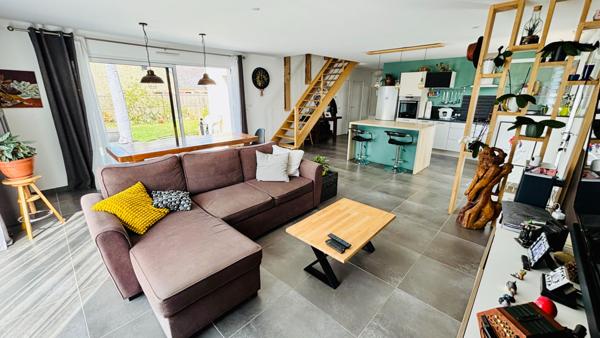 Maison Familiale De 134 M2 Avec Jardin - Saint-lyphard Centre