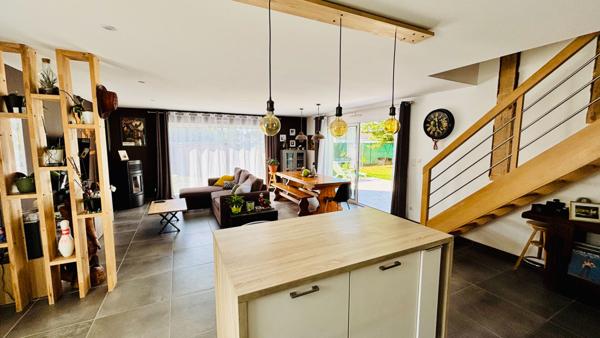 Maison Familiale De 134 M2 Avec Jardin - Saint-lyphard Centre