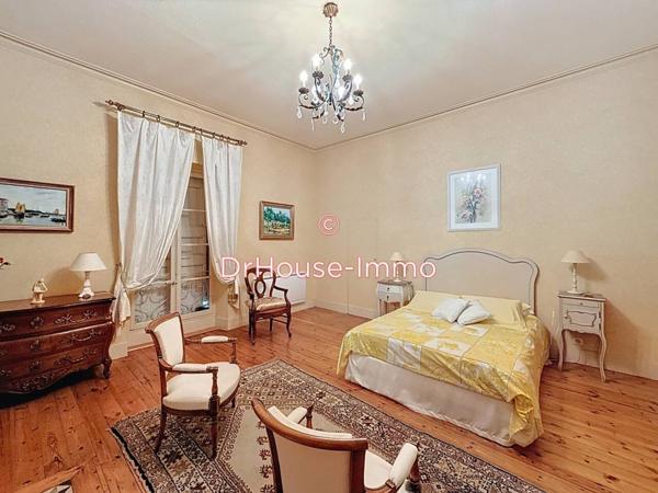 Château à vendre 12 pièces de 650 m²