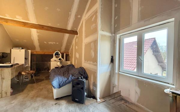 Maison à vendre    5 pièces •  Izier