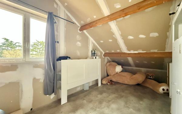 Maison à vendre    5 pièces •  Izier