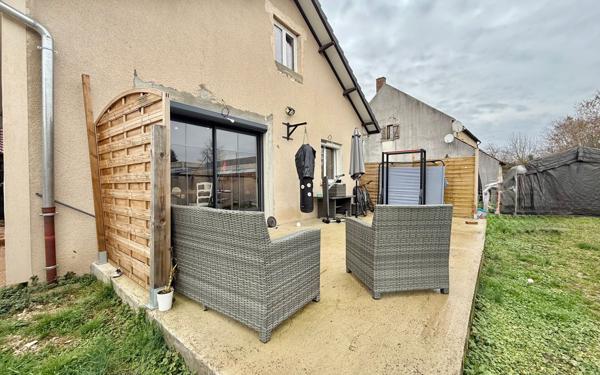 Maison à vendre    5 pièces •  Izier