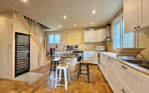 Maison à vendre    5 pièces •  Izier