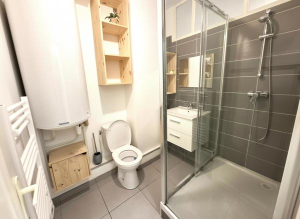 Appartement 3 pièces avec terrasse à Marseille 13005 - Conception Camas