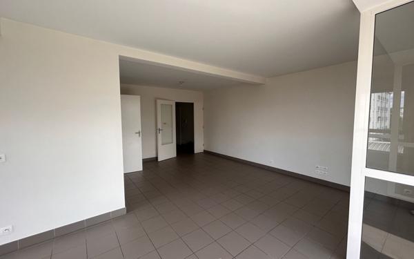 Appartement à louer    4 pièces • 107 m2 Saint-Pierre-des-Corps