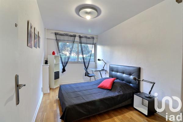 Appartement 4 pièces de 100 m² à Marseille (13006)