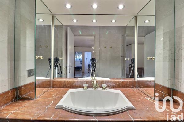 Appartement 4 pièces de 100 m² à Marseille (13006)