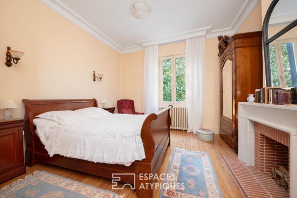 Villa bourgeoise des années 30 avec jardin et garage