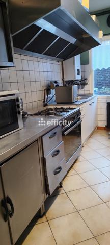 Immeuble
         7 pièces
        - 160 m² 462 000 € *