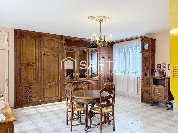 Maison spacieuse avec garage, jardin et dépendances