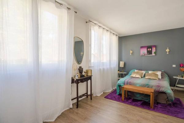 Maison spacieuse aux Richardets édifiée sur une parcelle de 903 m²